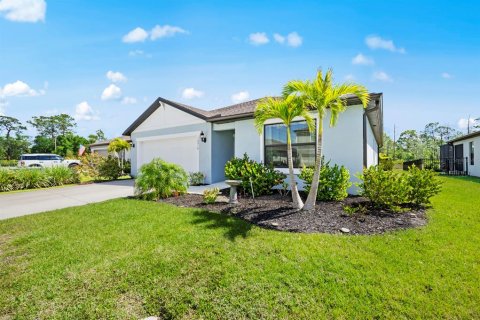 Villa ou maison à vendre à North Fort Myers, Floride: 4 chambres, 171.87 m2 № 1670736 - photo 3