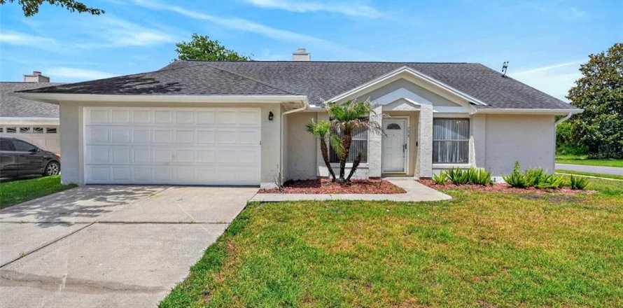 Villa ou maison à Lake Mary, Floride 3 chambres, 175.86 m2 № 2219052