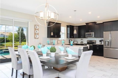 Casa en venta en Davenport, Florida, 6 dormitorios, 310.2 m2 № 2167293 - foto 11