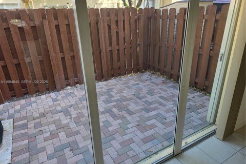 Touwnhouse à vendre à Homestead, Floride: 3 chambres, 108.6 m2 № 2179388 - photo 5