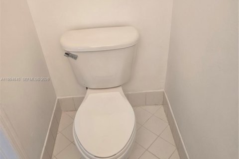 Touwnhouse à vendre à Homestead, Floride: 3 chambres, 108.6 m2 № 2179388 - photo 16