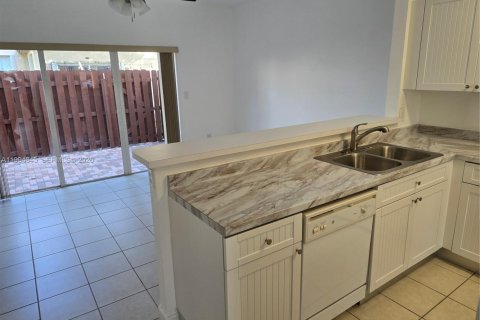 Touwnhouse à vendre à Homestead, Floride: 3 chambres, 108.6 m2 № 2179388 - photo 6
