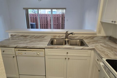Touwnhouse à vendre à Homestead, Floride: 3 chambres, 108.6 m2 № 2179388 - photo 7