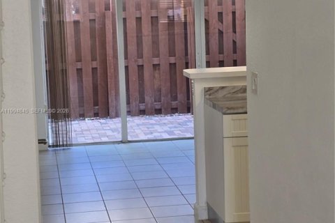 Touwnhouse à vendre à Homestead, Floride: 3 chambres, 108.6 m2 № 2179388 - photo 18