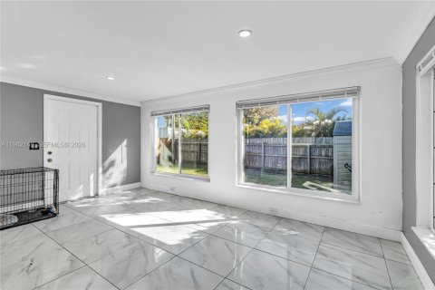 Купить виллу или дом в Окленд-Парк, Флорида 3 спальни, 118.36м2, № 2023924 - фото 9