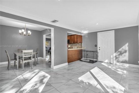 Купить виллу или дом в Окленд-Парк, Флорида 3 спальни, 118.36м2, № 2023924 - фото 10