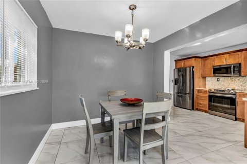 Купить виллу или дом в Окленд-Парк, Флорида 3 спальни, 118.36м2, № 2023924 - фото 12