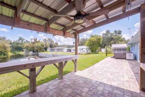 House in Eustis, Florida 3 bedrooms, 122.63 sq.m. № 2418613 - photo 18