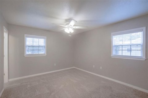 House in Eustis, Florida 3 bedrooms, 122.63 sq.m. № 2418613 - photo 28