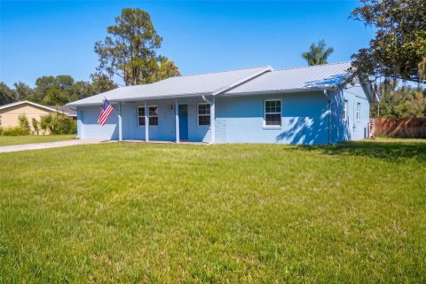 House in Eustis, Florida 3 bedrooms, 122.63 sq.m. № 2418613