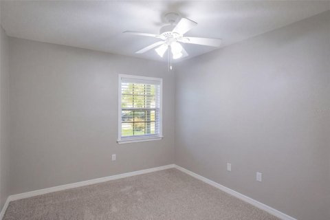 House in Eustis, Florida 3 bedrooms, 122.63 sq.m. № 2418613 - photo 22