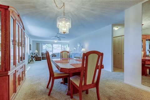 Condo in Saint Petersburg, Florida, 2 bedrooms  № 1734775 - photo 9