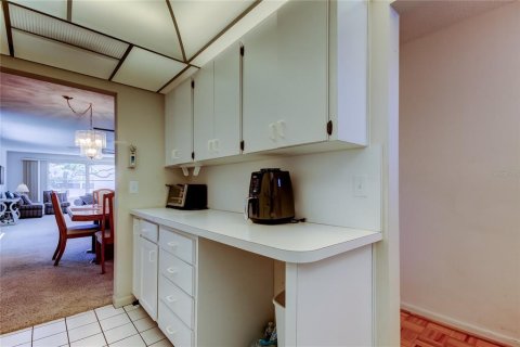Condo in Saint Petersburg, Florida, 2 bedrooms  № 1734775 - photo 8