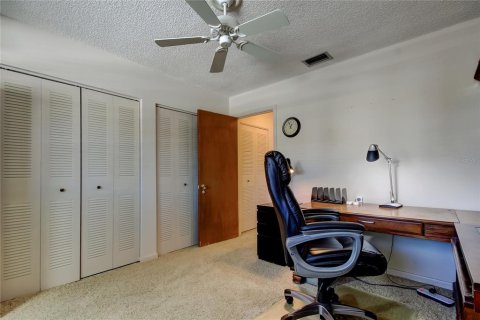 Condo in Saint Petersburg, Florida, 2 bedrooms  № 1734775 - photo 20