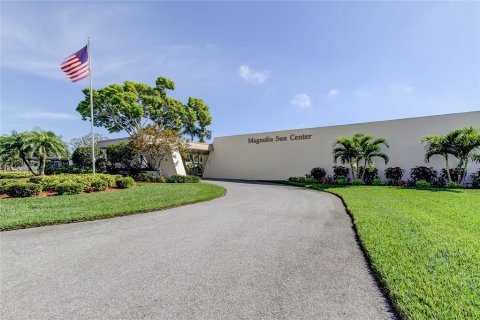 Condo in Saint Petersburg, Florida, 2 bedrooms  № 1734775 - photo 29