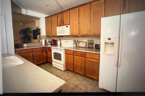 Townhouse in Orlando, Florida 3 bedrooms, 168.9 sq.m. № 2222098 - photo 20