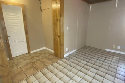 House in Tamarac, Florida 2 bedrooms, 175.96 sq.m. № 2053902 - photo 8