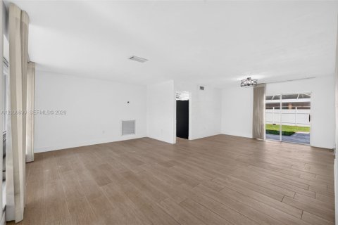 Villa ou maison à vendre à Cooper City, Floride: 3 chambres, 163.69 m2 № 2428091 - photo 7