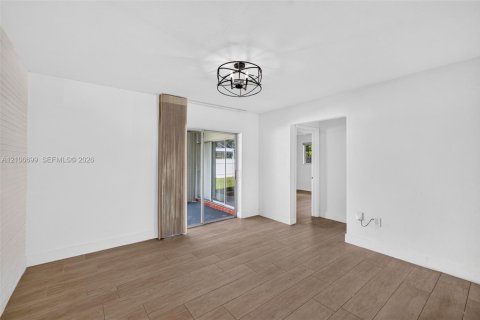Villa ou maison à vendre à Cooper City, Floride: 3 chambres, 163.69 m2 № 2428091 - photo 20