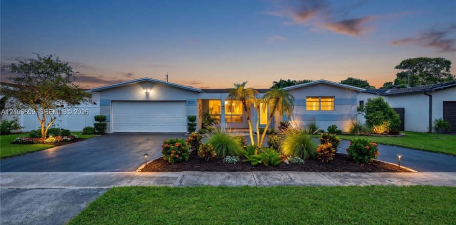 Villa ou maison à Cooper City, Floride 3 chambres, 163.69 m2 № 2428091