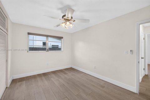 Villa ou maison à vendre à Cooper City, Floride: 3 chambres, 163.69 m2 № 2428091 - photo 26