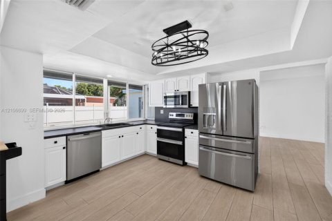 Villa ou maison à vendre à Cooper City, Floride: 3 chambres, 163.69 m2 № 2428091 - photo 14