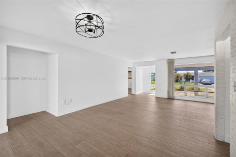 Villa ou maison à vendre à Cooper City, Floride: 3 chambres, 163.69 m2 № 2428091 - photo 12