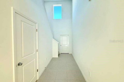 House in Dade City, Florida 5 bedrooms, 216.09 sq.m. № 2277382 - photo 7