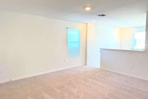 House in Dade City, Florida 5 bedrooms, 216.09 sq.m. № 2277382 - photo 15