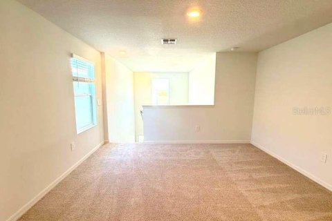 House in Dade City, Florida 5 bedrooms, 216.09 sq.m. № 2277382 - photo 14