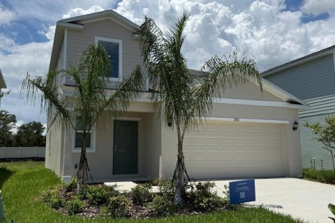 House in Dade City, Florida 5 bedrooms, 216.09 sq.m. № 2277382 - photo 3