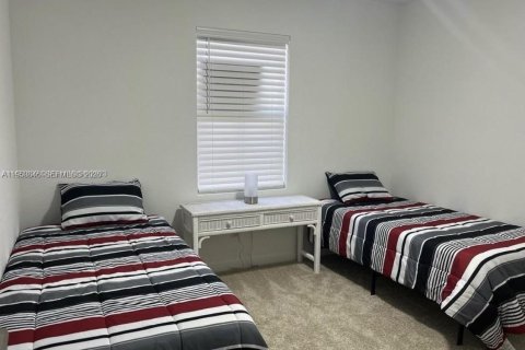 Townhouse in Homestead, Florida 3 bedrooms, 159.05 sq.m. № 2007045 - photo 15