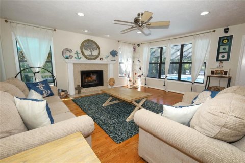 House in Ormond Beach, Florida 4 bedrooms, 241.36 sq.m. № 1916162 - photo 17