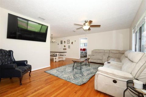House in Ormond Beach, Florida 4 bedrooms, 241.36 sq.m. № 1916162 - photo 7