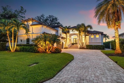 Casa en venta en Saint Petersburg, Florida, 5 dormitorios, 423.63 m2 № 1885536 - foto 7
