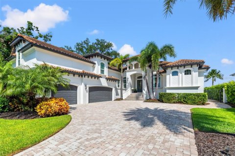 Casa en venta en Saint Petersburg, Florida, 5 dormitorios, 423.63 m2 № 1885536 - foto 2