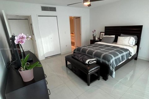 Купить кондоминиум в Серфсайд, Флорида 2 спальни, 115.76м2, № 2004075 - фото 9