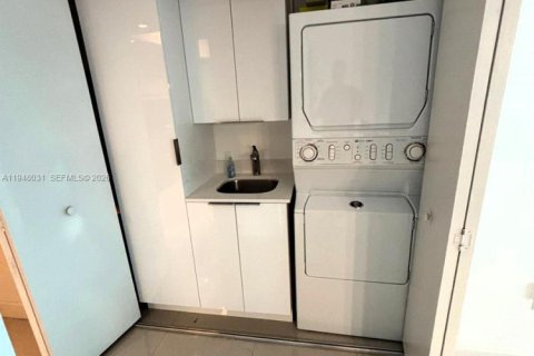 Купить кондоминиум в Серфсайд, Флорида 2 спальни, 115.76м2, № 2004075 - фото 14