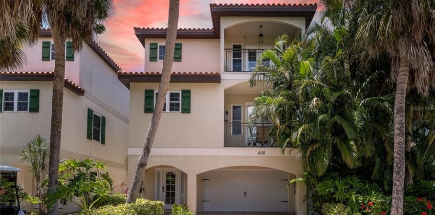 Villa ou maison à Holmes Beach, Floride 6 chambres, 258.83 m2 № 2098630