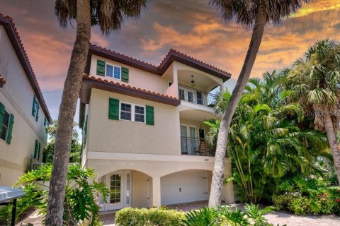 Villa ou maison à vendre à Holmes Beach, Floride: 6 chambres, 258.83 m2 № 2098630 - photo 2