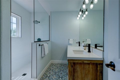 Villa ou maison à vendre à Holmes Beach, Floride: 6 chambres, 258.83 m2 № 2098630 - photo 21
