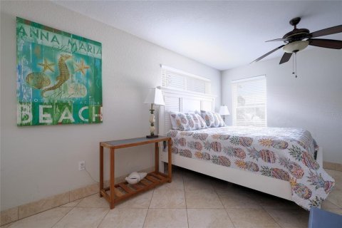 Villa ou maison à vendre à Holmes Beach, Floride: 6 chambres, 258.83 m2 № 2098630 - photo 22