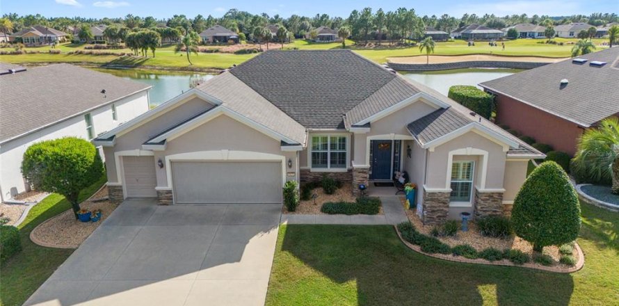 Villa ou maison à Ocala, Floride 3 chambres, 251.77 m2 № 2092219
