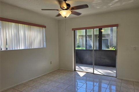 Copropriété à louer à Orlando, Floride: 2 chambres, 88.26 m2 № 2419967 - photo 2