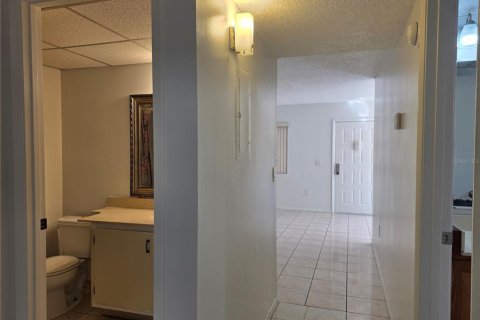 Copropriété à louer à Orlando, Floride: 2 chambres, 88.26 m2 № 2419967 - photo 7