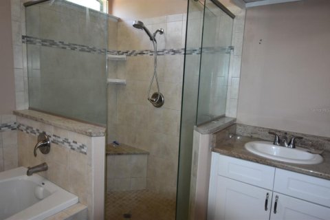 Villa ou maison à vendre à Deltona, Floride: 3 chambres, 182.92 m2 № 1909533 - photo 10