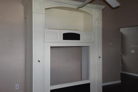 Villa ou maison à vendre à Deltona, Floride: 3 chambres, 182.92 m2 № 1909533 - photo 4