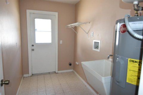 Villa ou maison à vendre à Deltona, Floride: 3 chambres, 182.92 m2 № 1909533 - photo 14