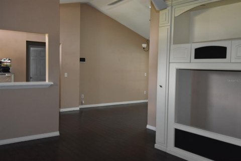 Villa ou maison à vendre à Deltona, Floride: 3 chambres, 182.92 m2 № 1909533 - photo 6
