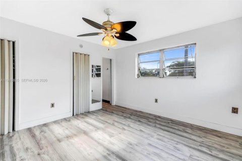 Снять в аренду кондоминиум в Майами, Флорида 2 спальни, 91.97м2, № 2055668 - фото 18